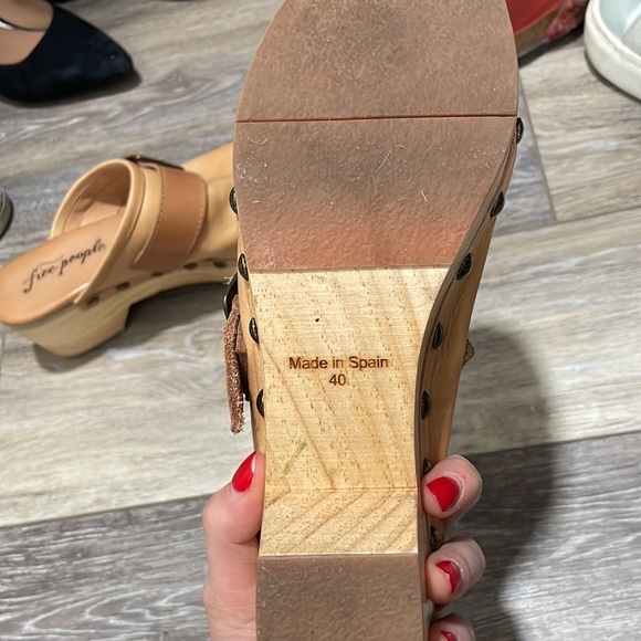 FREE PEOPLE Culver City Clogs - Picture 7 of 7